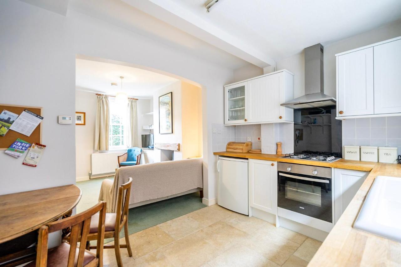 Apartment 6 Monkbar Court *